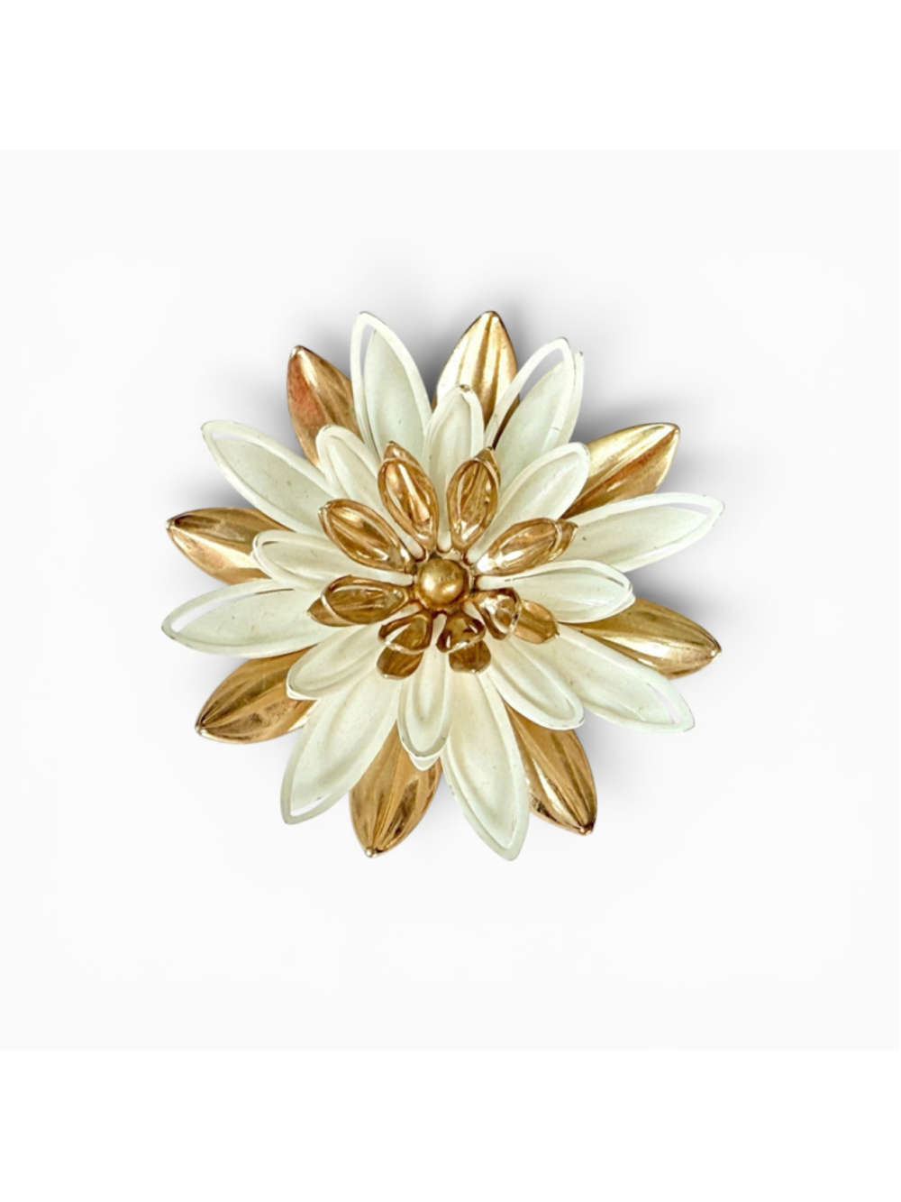 Vintage Sarah Coventry Flower Brooch Signed White Enamel Gold Tone Floral Pin